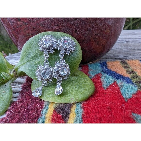 Vintage Romantic Rhinestone Earrings, Sparkling Evening Wear Jewelry - Picture 1 of 10